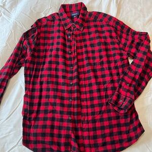 Croft and Barrow Men’s Red and Black Checkered Men's Shirt Large